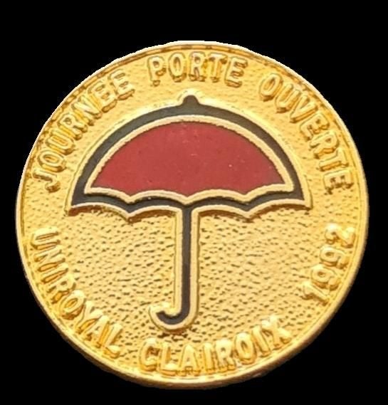 Uniroyal Clairoix banden pin, Ophalen of Verzenden, Nieuw, Transport, Speldje of Pin
