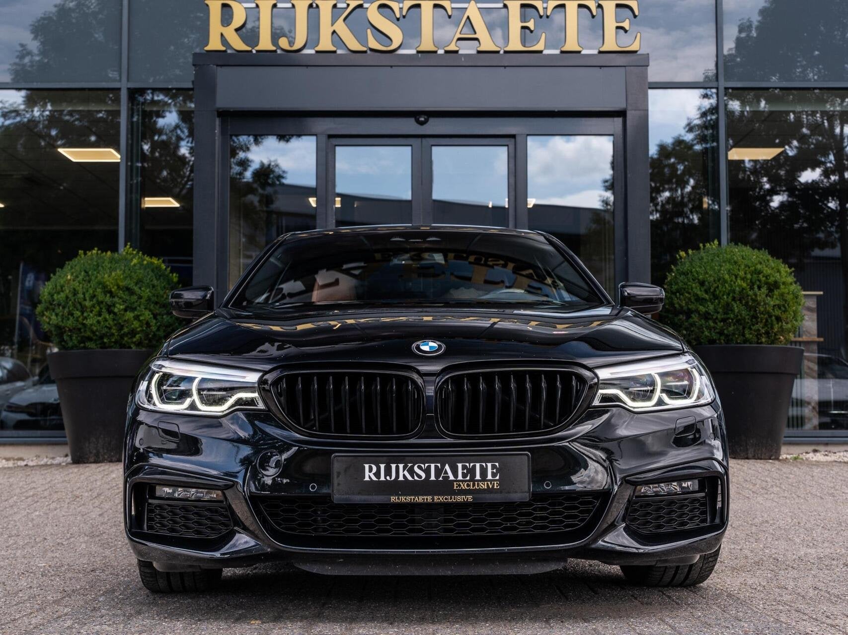 Foto 3 van BMW 5-serie 530e M-sport High Executive|CAMERA|LASER|LEDER
