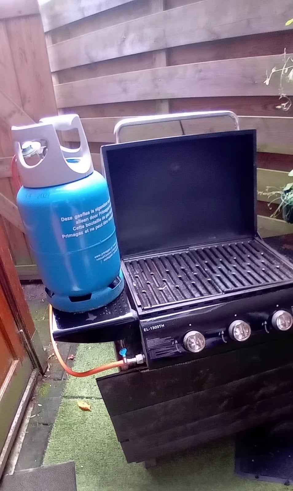 Gasbarbecue met 3 branders, Ophalen, Gebruikt, Onbekend