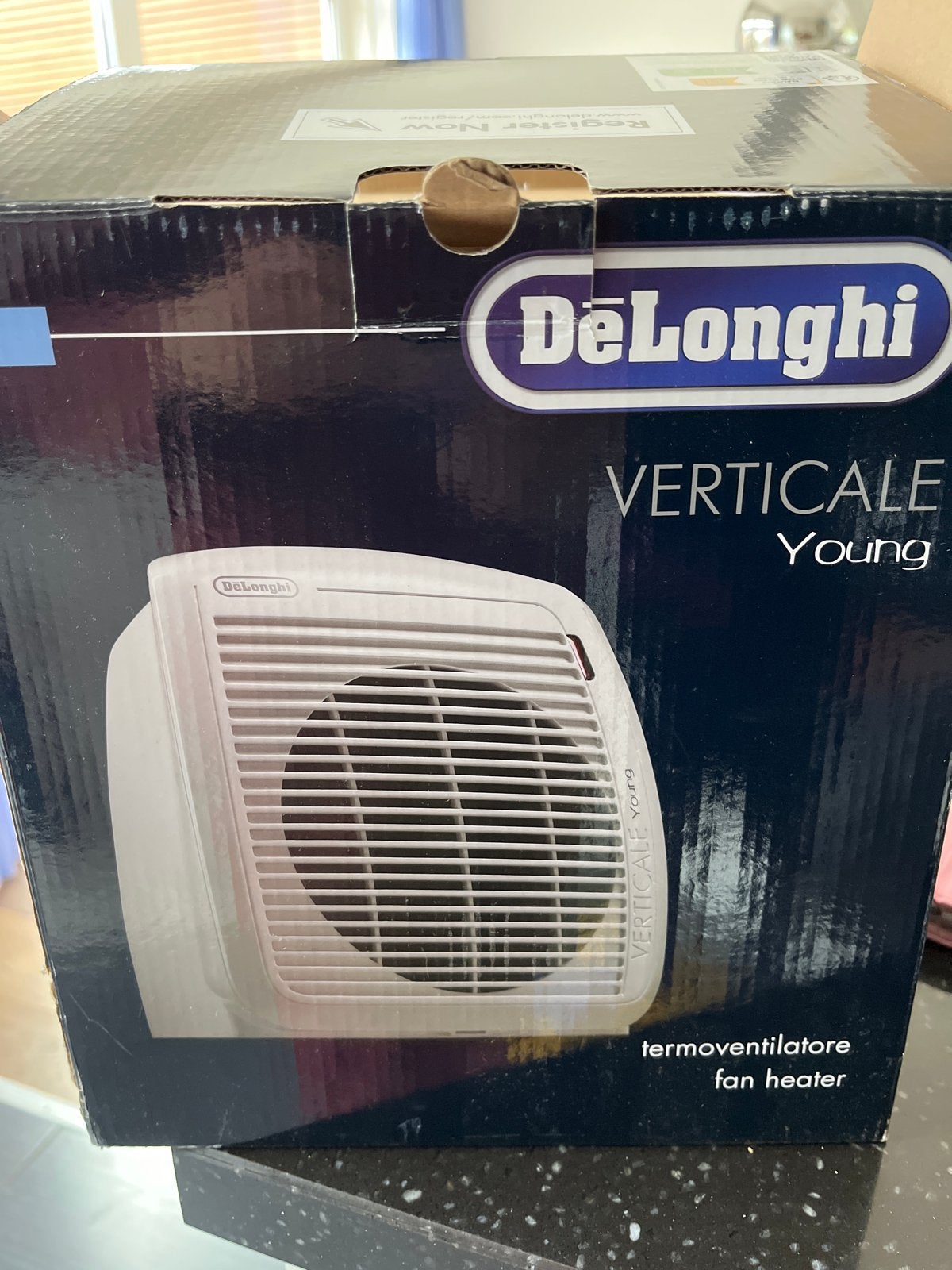 De'Longhi Verticale Young Ventilator Kachel - Nieuw in doos, Ophalen of Verzenden, Nieuw