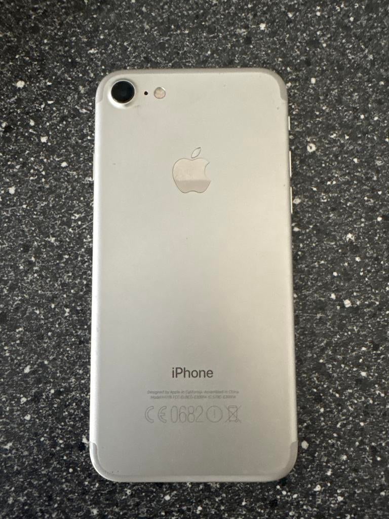Mooie iPhone 7 - 32GB - iOS 15.8.7 - Icloud vrij, Telecommunicatie, Mobiele telefoons | Apple iPhone, Ophalen, Wit, 32 GB, Refurbished