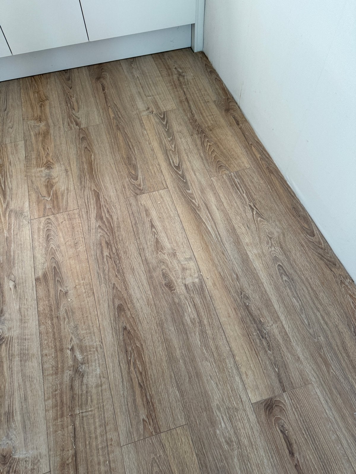 42m2 laminaat met de hoge plinten er nog los bij, Ophalen, 50 tot 150 cm, Zo goed als nieuw, 10 m² of meer