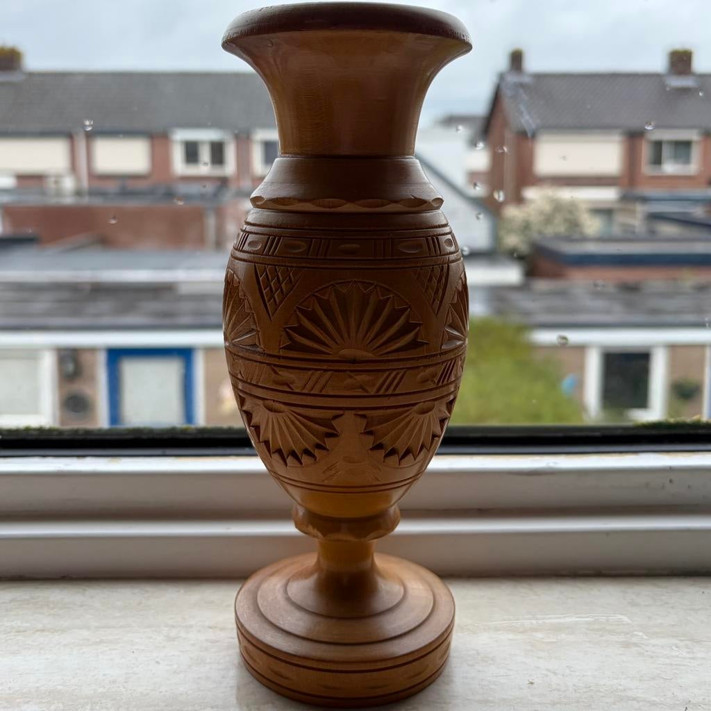 Houten vaas met houtsnijwerk, Ophalen of Verzenden