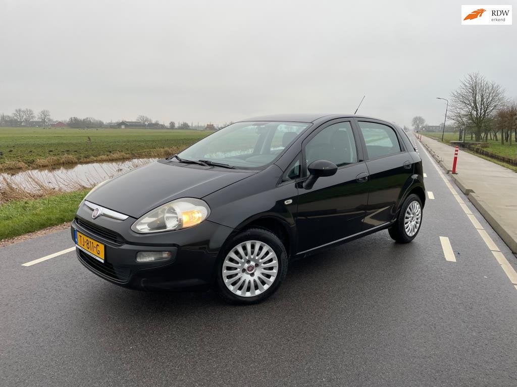Fiat Punto Evo 1.4 Dynamic 5 DEURS AIRCO RIJD SCHAKELT GOED, Auto's, Fiat, Voorwielaandrijving, 4 cilinders, 400 kg, Zwart
