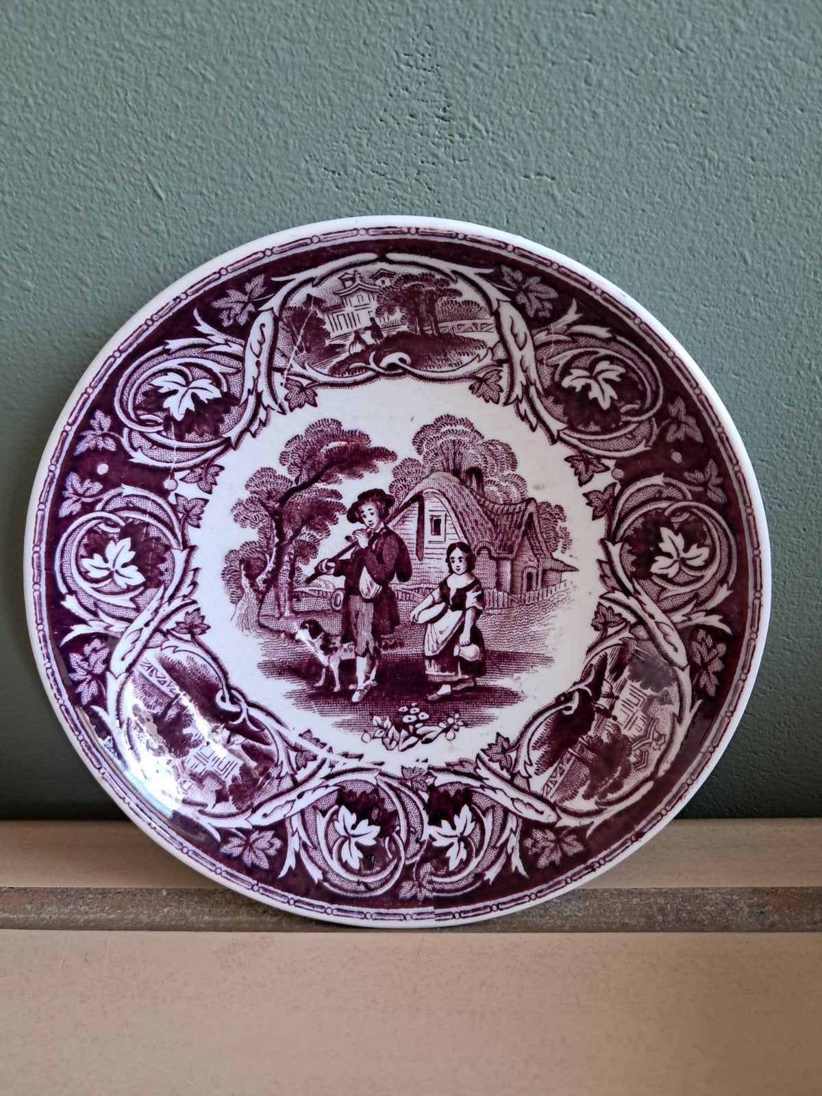 Vintage schoteltje Petrus Regout Maastricht, Dorscher, paars, Ophalen of Verzenden
