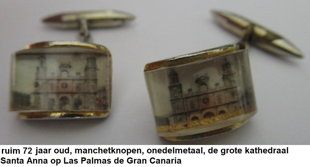 set oude manchetknopen uit in 1954, Santa Anna Cathedraal, Ophalen of Verzenden, Gebruikt, Overige materialen