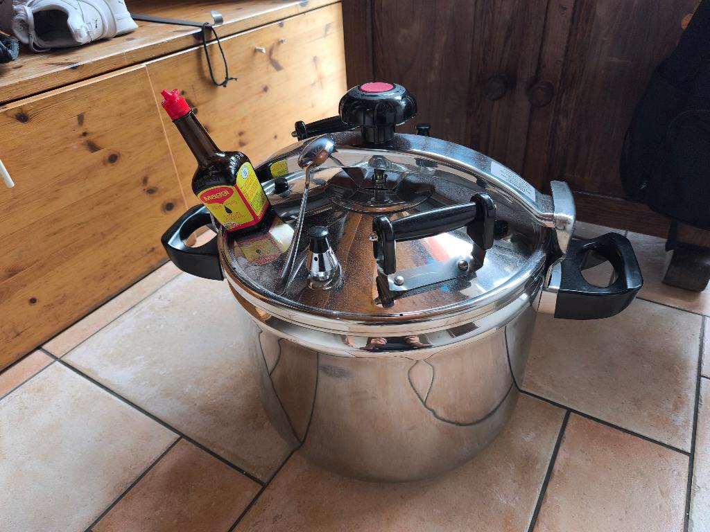 snelkookpan 40 l, Ophalen, Zo goed als nieuw, Rvs