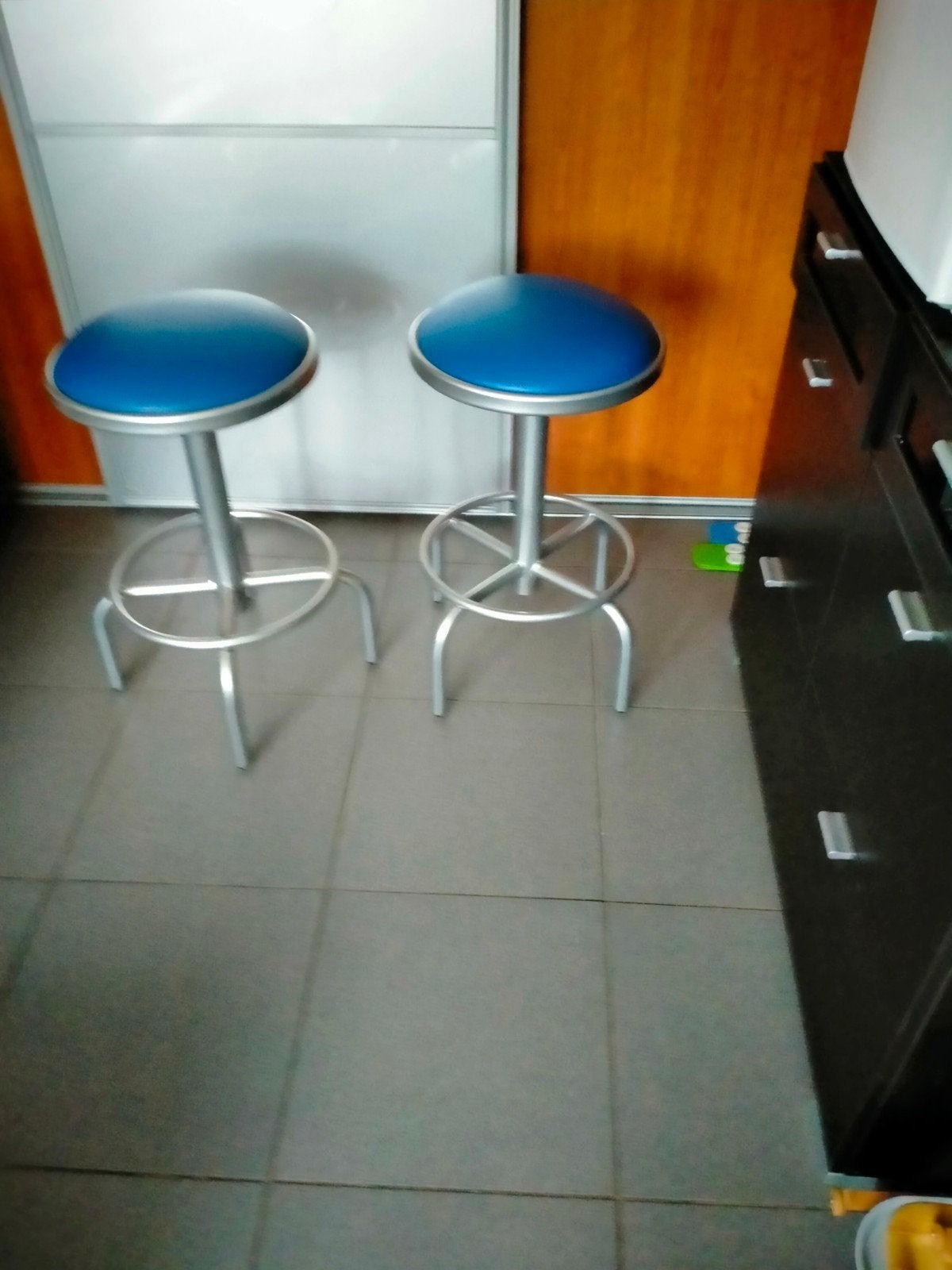 Barkrukken, 2 krukken, Ophalen, Leer, 60 tot 90 cm
