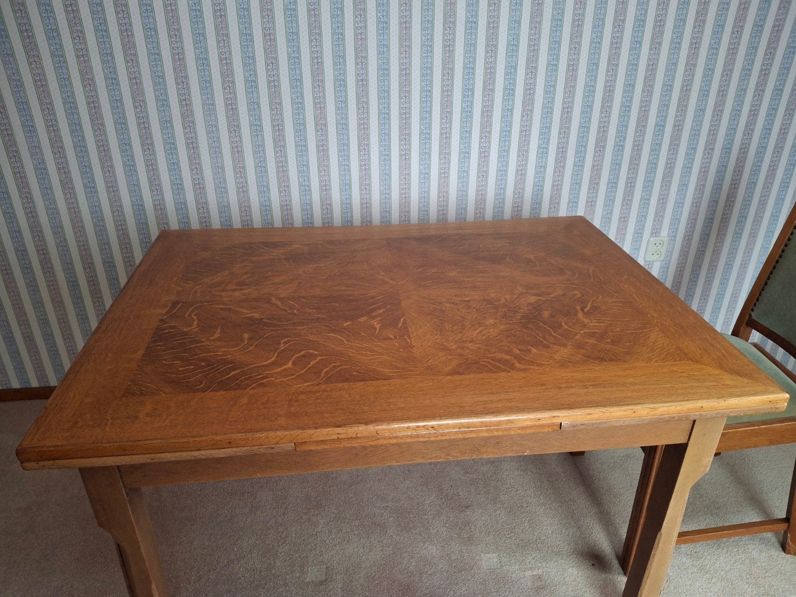 Eiken eettafel uitschuifbaar (met 4 stoelen ), Antiek en Kunst, Ophalen
