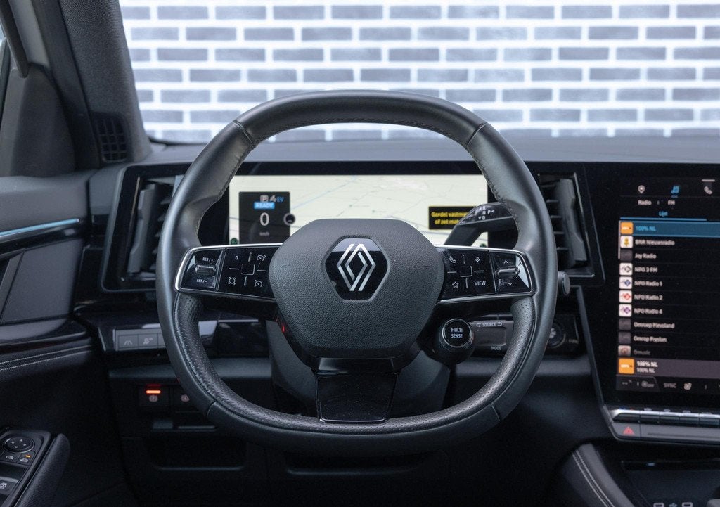 Renault Austral 1.2 E-Tech full hybrid 200 Techno | Stoelver, Gebruikt, Leder en Stof, Wit, Bedrijf