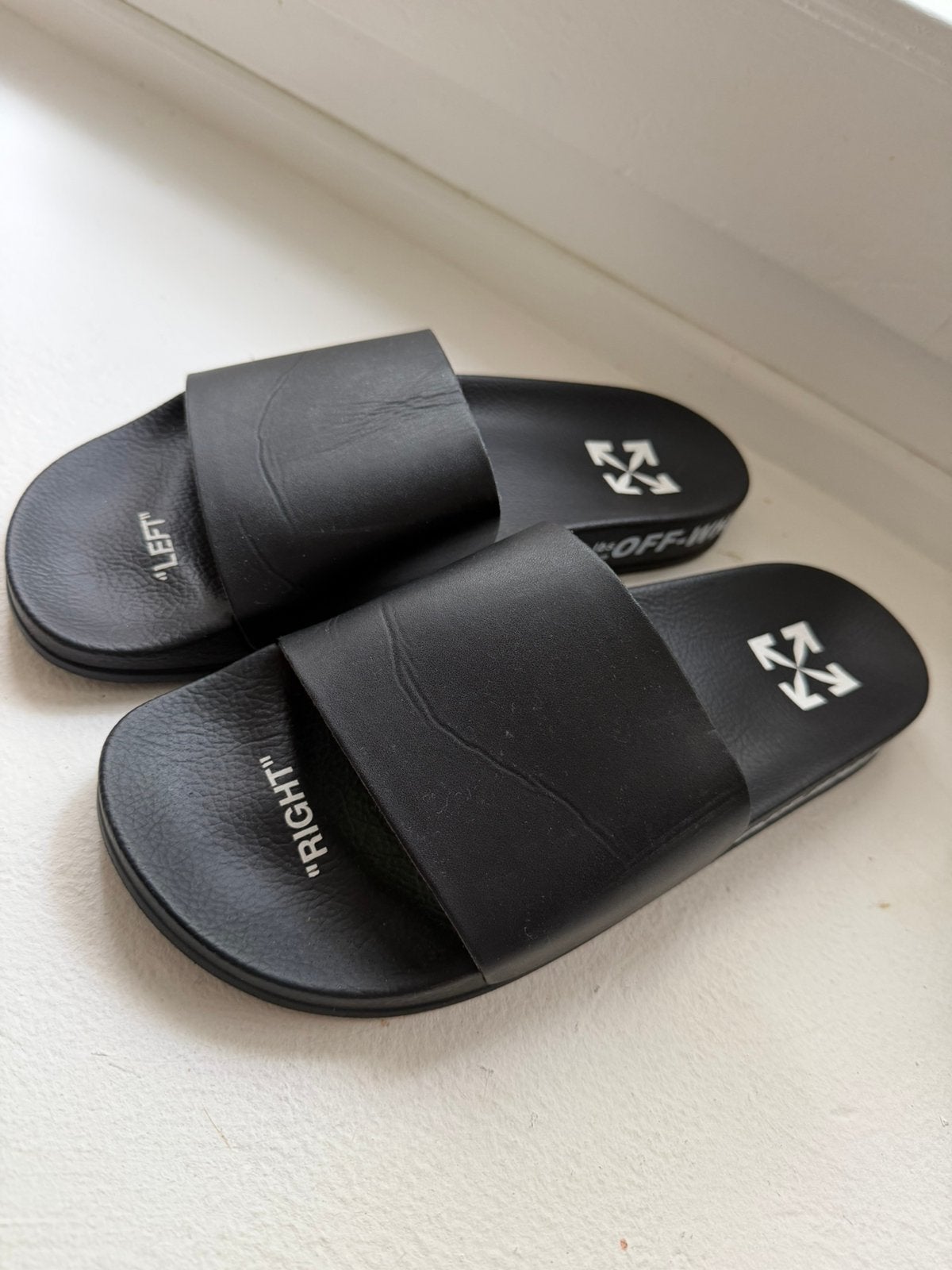 Off-White slippers maat 42, Ophalen of Verzenden, Nieuw, Zwart