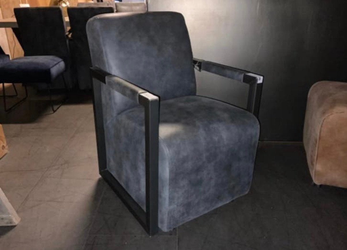 2x Nieuw! Stijlvolle grijze fauteuil met metalen frame, Huis en Inrichting, Ophalen, Nieuw