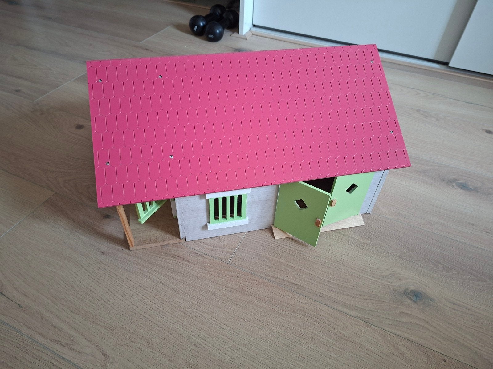 schleich paardenstal met boxen, Ophalen, Zo goed als nieuw, Poppenhuis