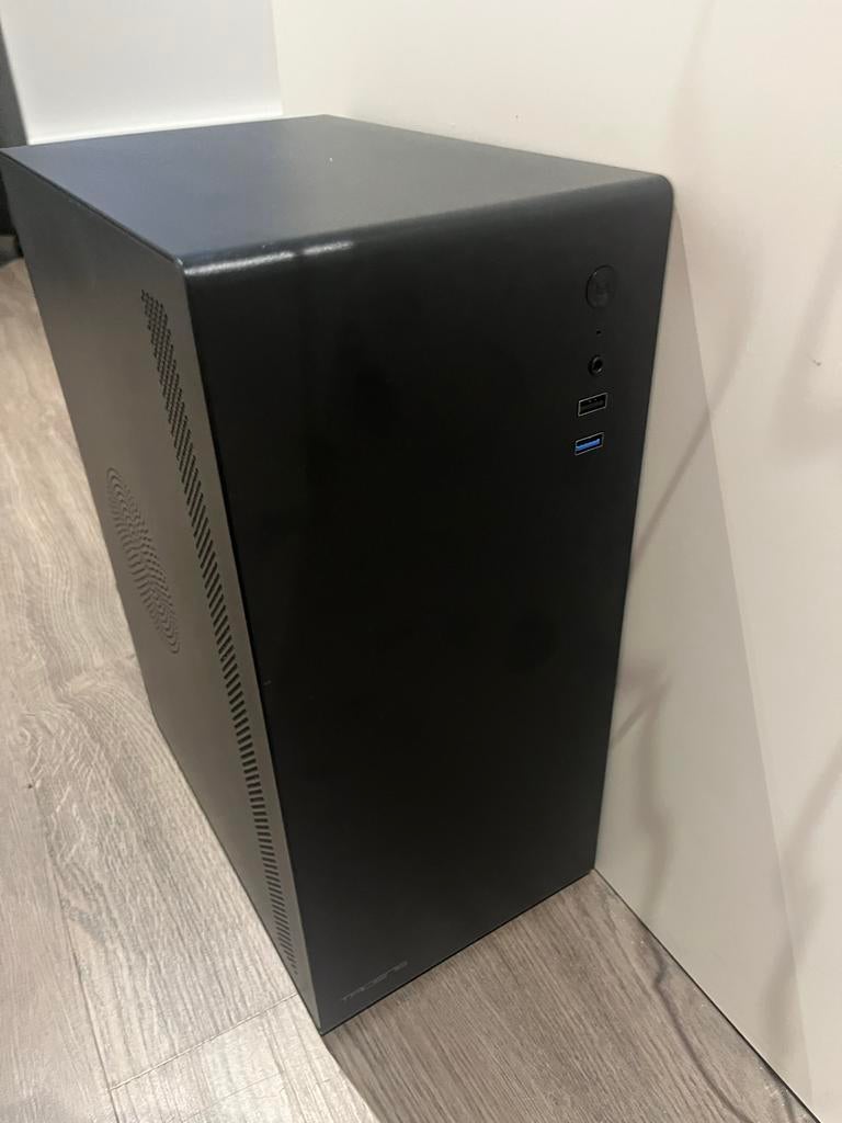 Vlotte Desktop Pc Amd Ryzen 5 3350g 8 cores, Ophalen, Met monitor, Zo goed als nieuw, SSD