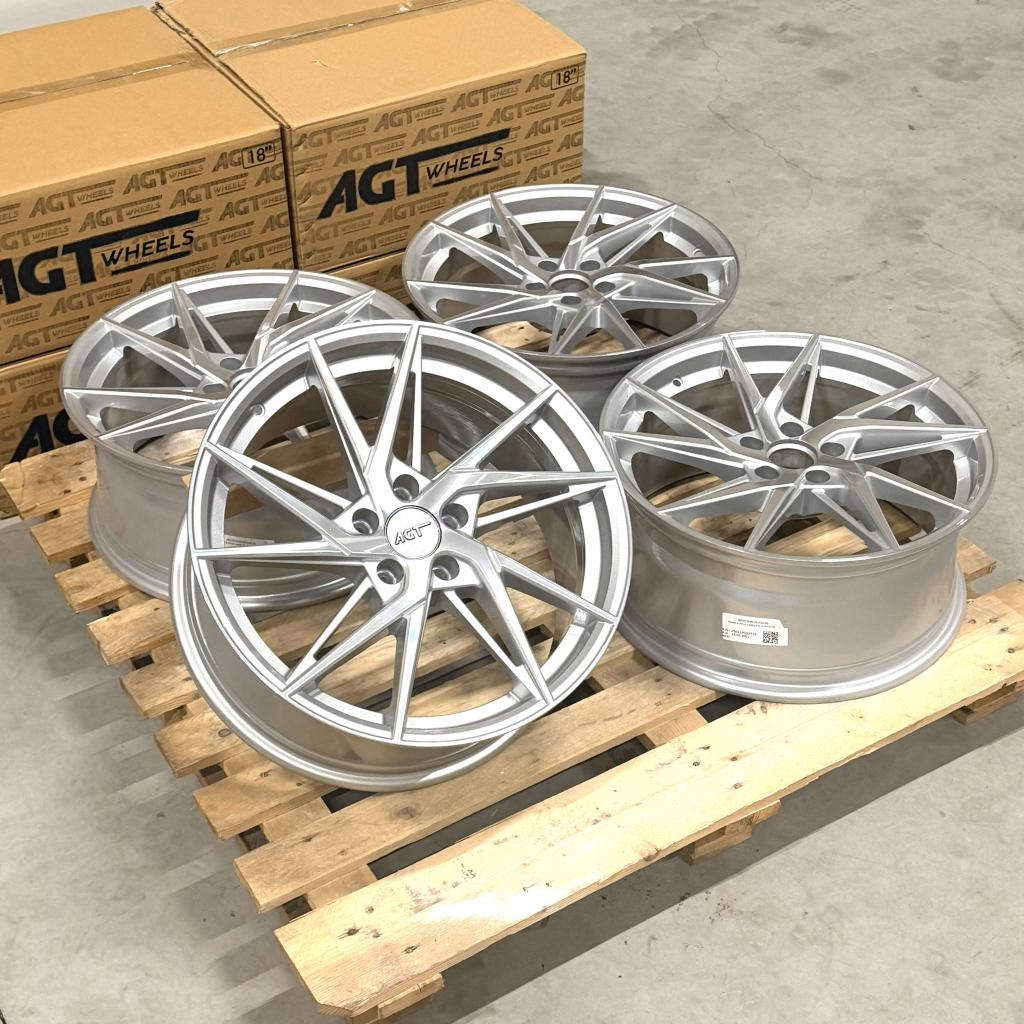 18 inch sportvelgen 5x114 Nissan Toyota Honda Nieuw €590,-, 18 inch, Velg(en), Nieuw, Ophalen of Verzenden