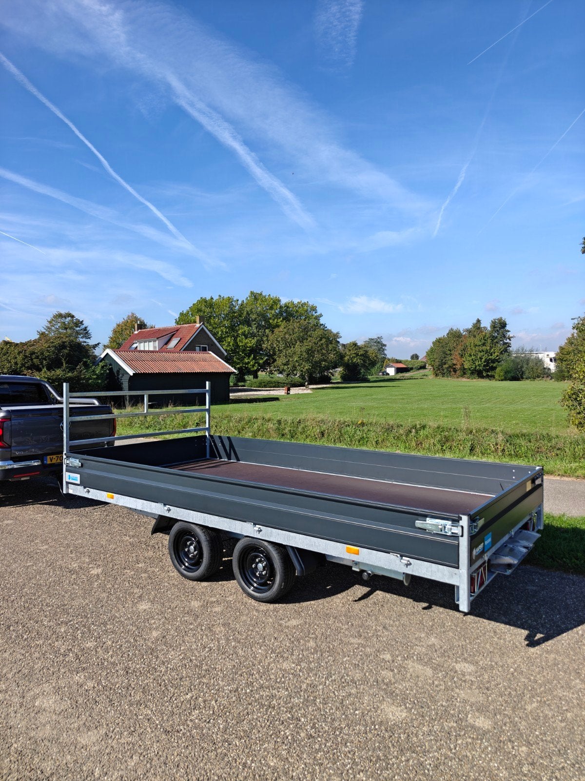 Demo Hapert plateau aanhanger Black Edition + Rijplaten, Auto diversen, Ophalen of Verzenden, Zo goed als nieuw