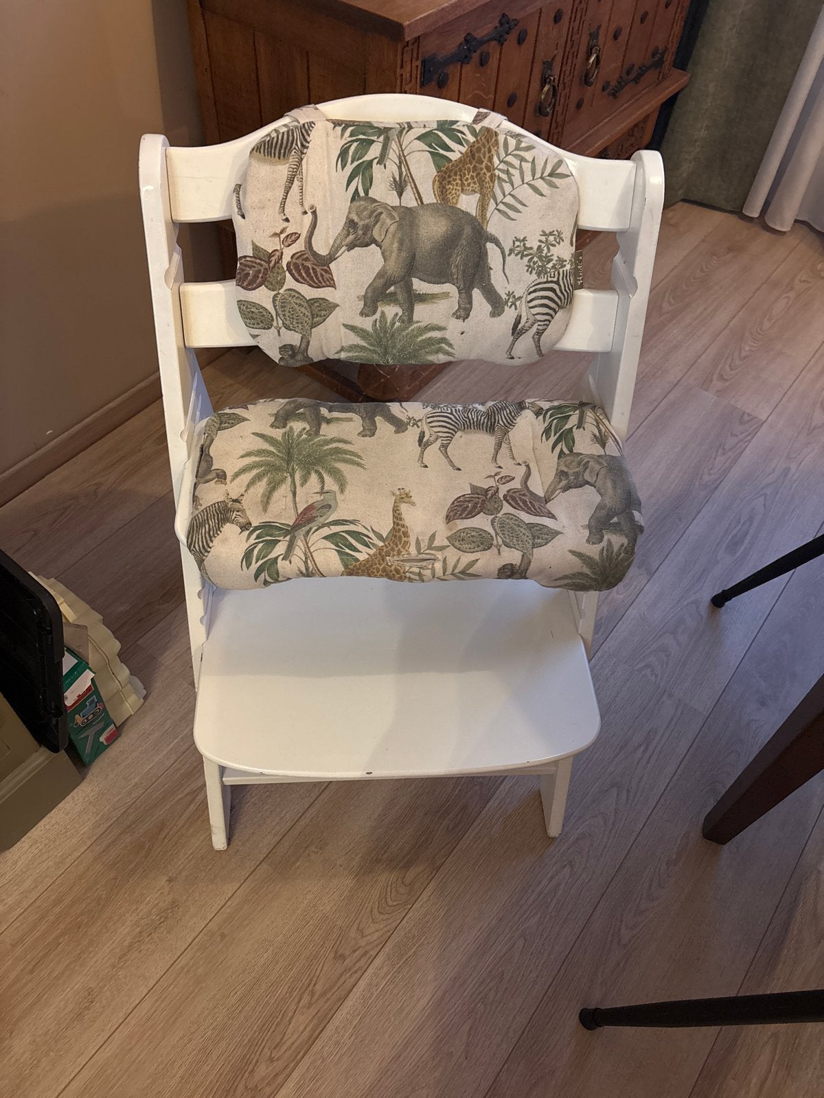Witte meegroeistoel met jungle kussens, Ophalen of Verzenden, Gebruikt, Meegroeistoel