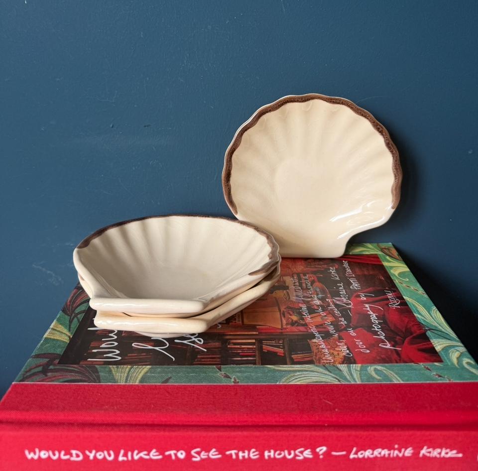 Set van 3 vintage schelp schaaltjes, Huis en Inrichting, Keuken | Servies, Ophalen of Verzenden, Zo goed als nieuw, Bord(en), Overige stijlen