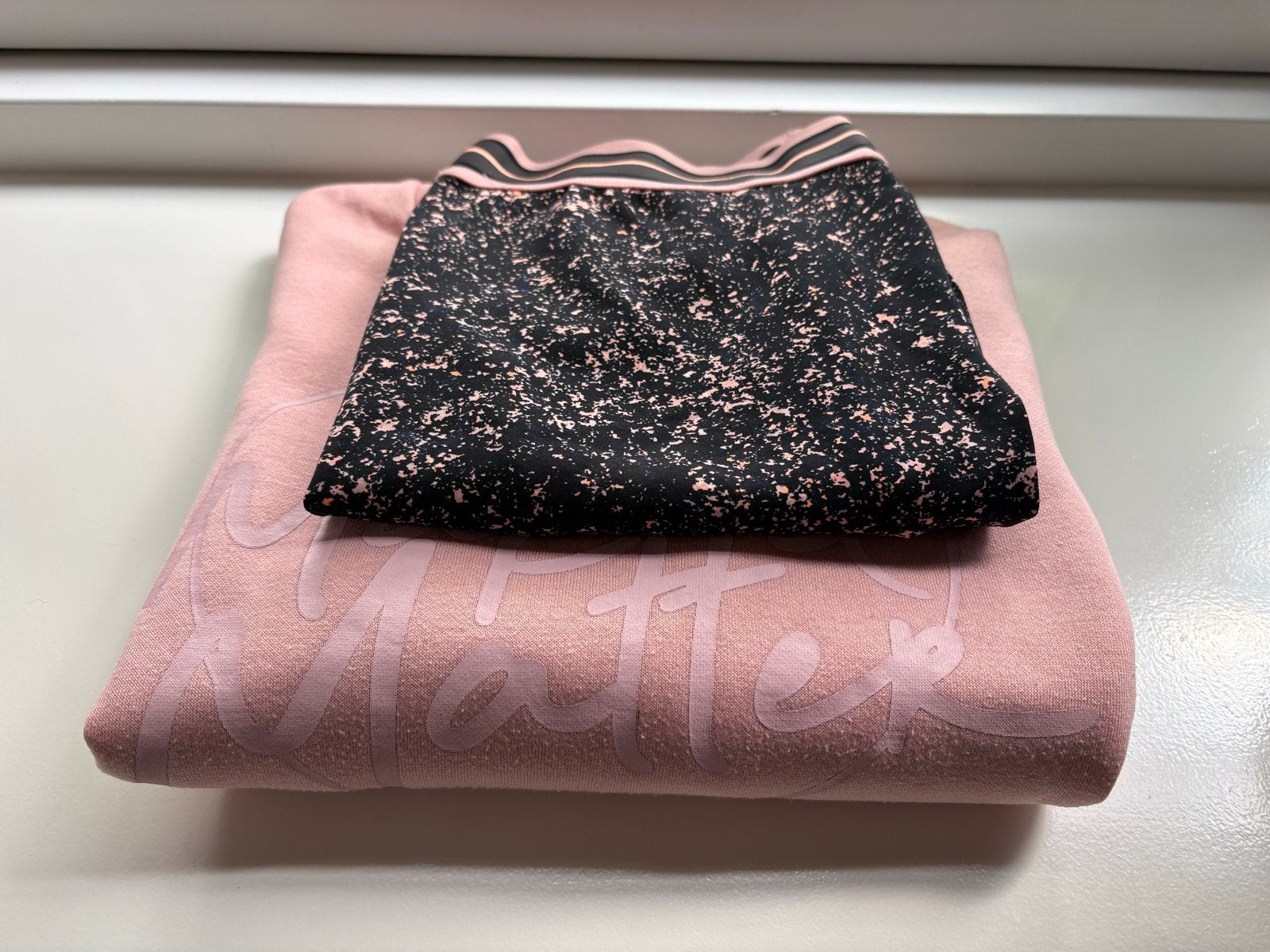 Set H&M Sport legging cropped sweater maat M, Kleding | Dames, Sportkleding, Maat 38/40 (M), Ophalen of Verzenden, Roze, Fitness of Aerobics
