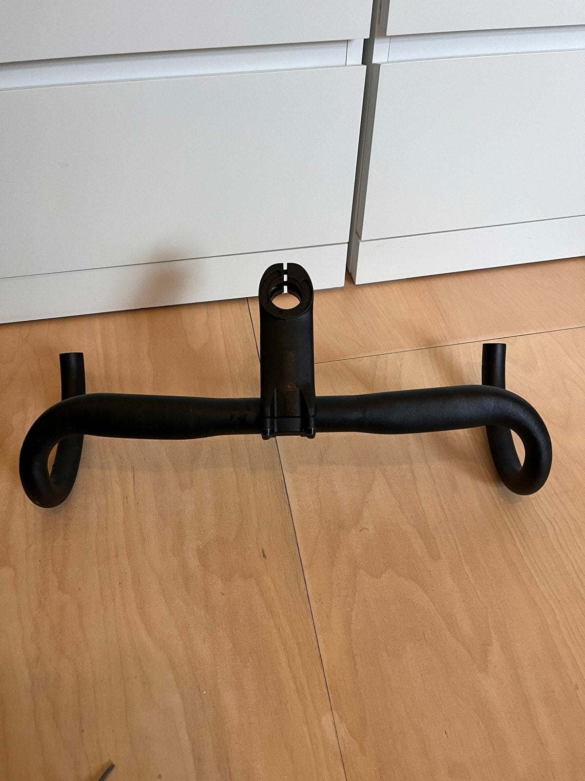 Newmen aluminium stuur 44 cm en stuurpen 100 mm, Fietsen en Brommers, Ophalen, Stuur, Zo goed als nieuw, Racefiets