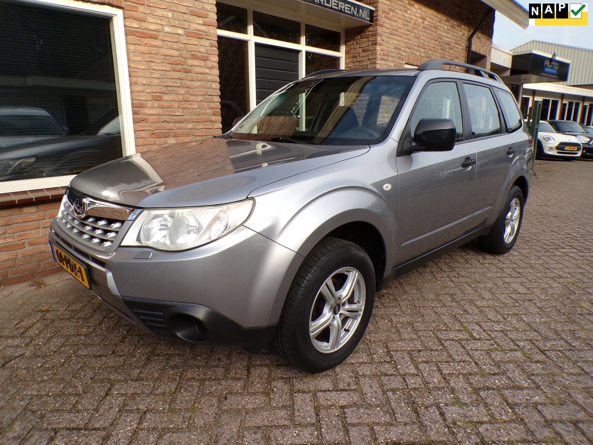 Subaru Forester 2.0 X Intro, 1994 cc, Euro 5, Stof, Zwart