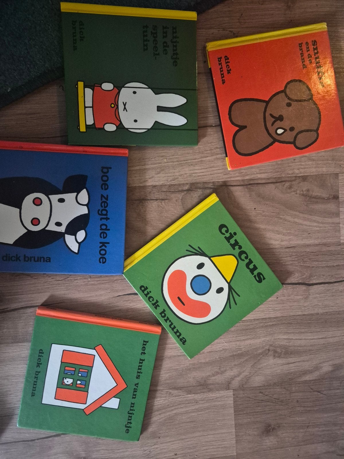 Dick Bruna - Nijntje in de speeltuin, Ophalen of Verzenden, Zo goed als nieuw, Dick Bruna, Fictie algemeen