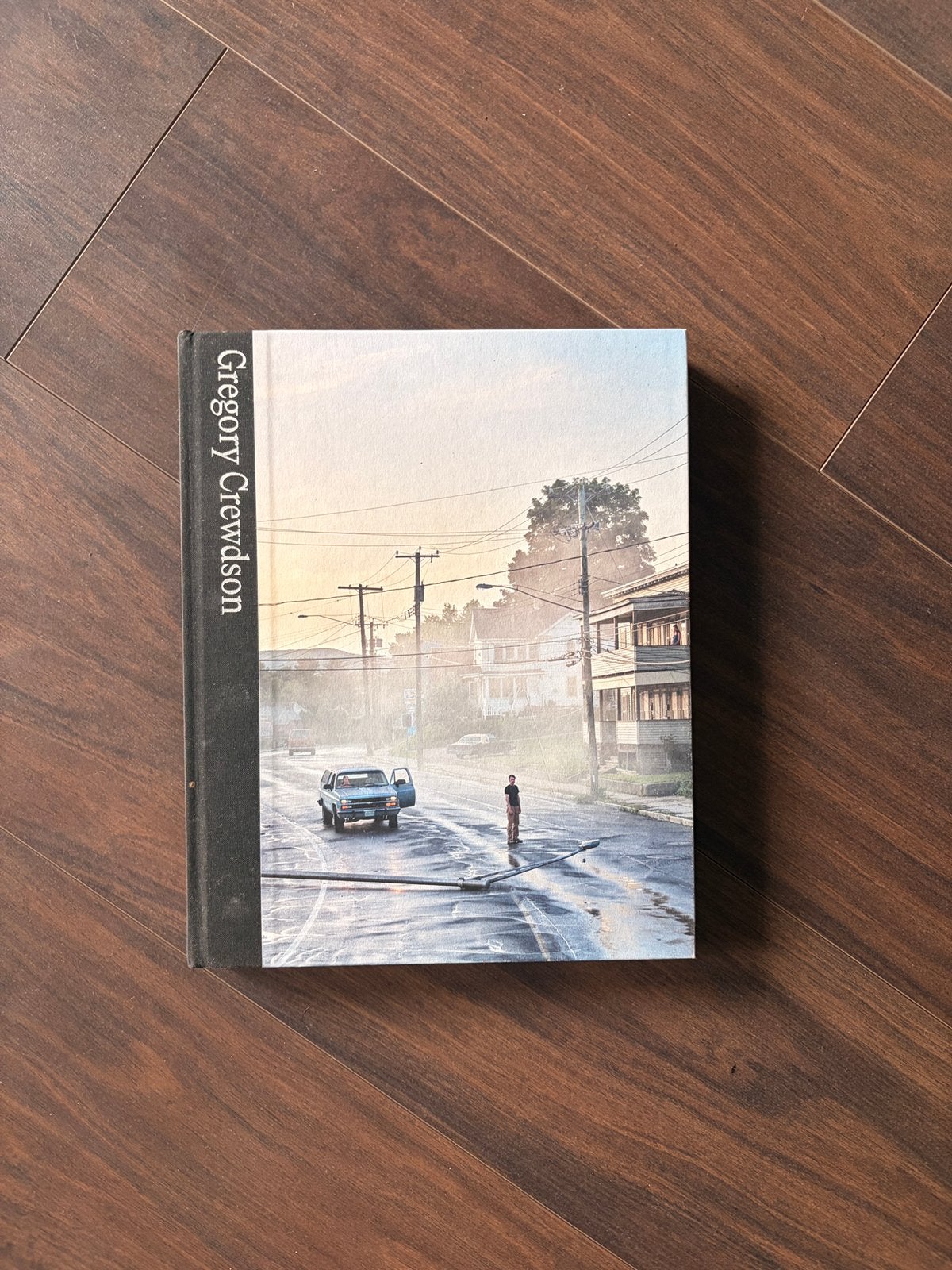 Gregory Crewdson by Walter Moser photobook with signature, Ophalen of Verzenden, Zo goed als nieuw, Poprock