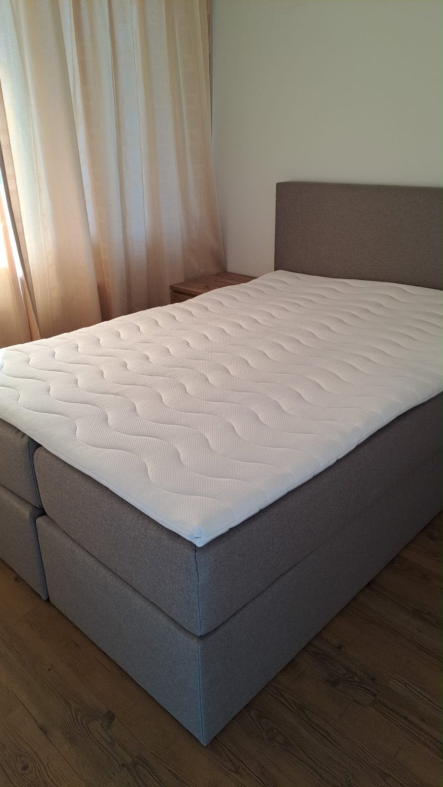 bedframe 140 cm breed (excl. matrassen) - Nieuwprijs  800, Ophalen, Tweepersoons, Zo goed als nieuw, Overige maten