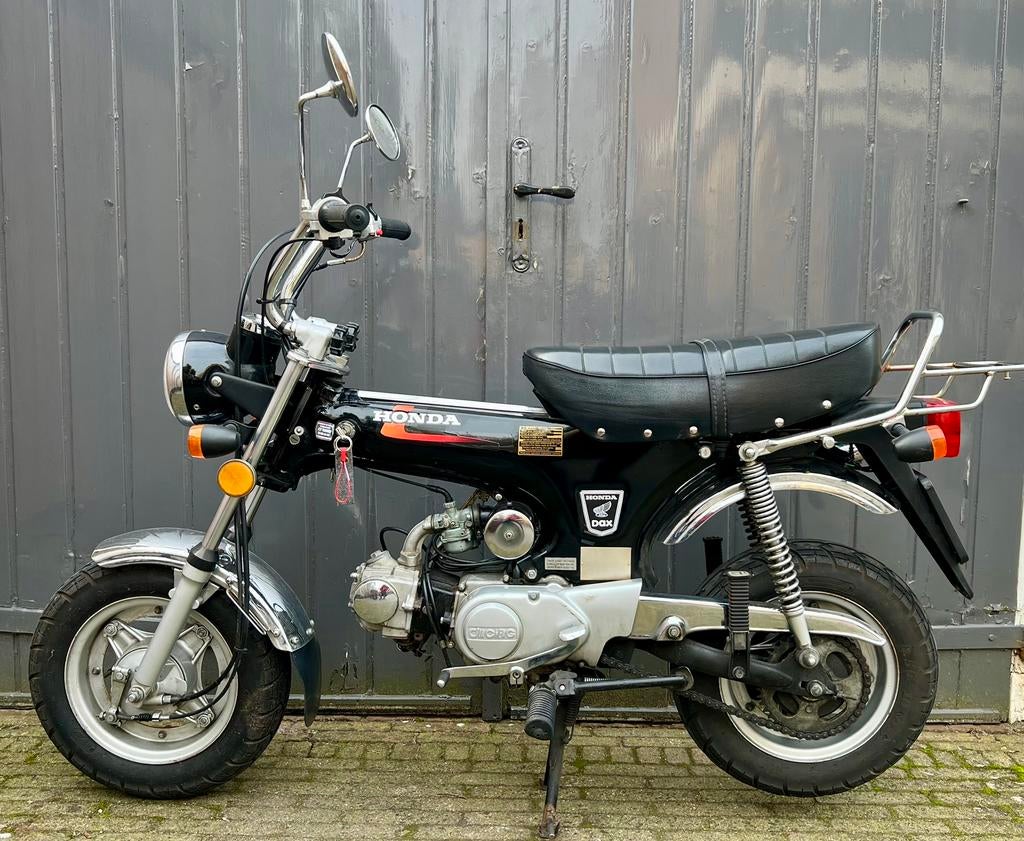 Honda Dax (Skyteam) in originele nieuwstaat, Ophalen, Overige modellen, Maximaal 45 km/u, Zo goed als nieuw