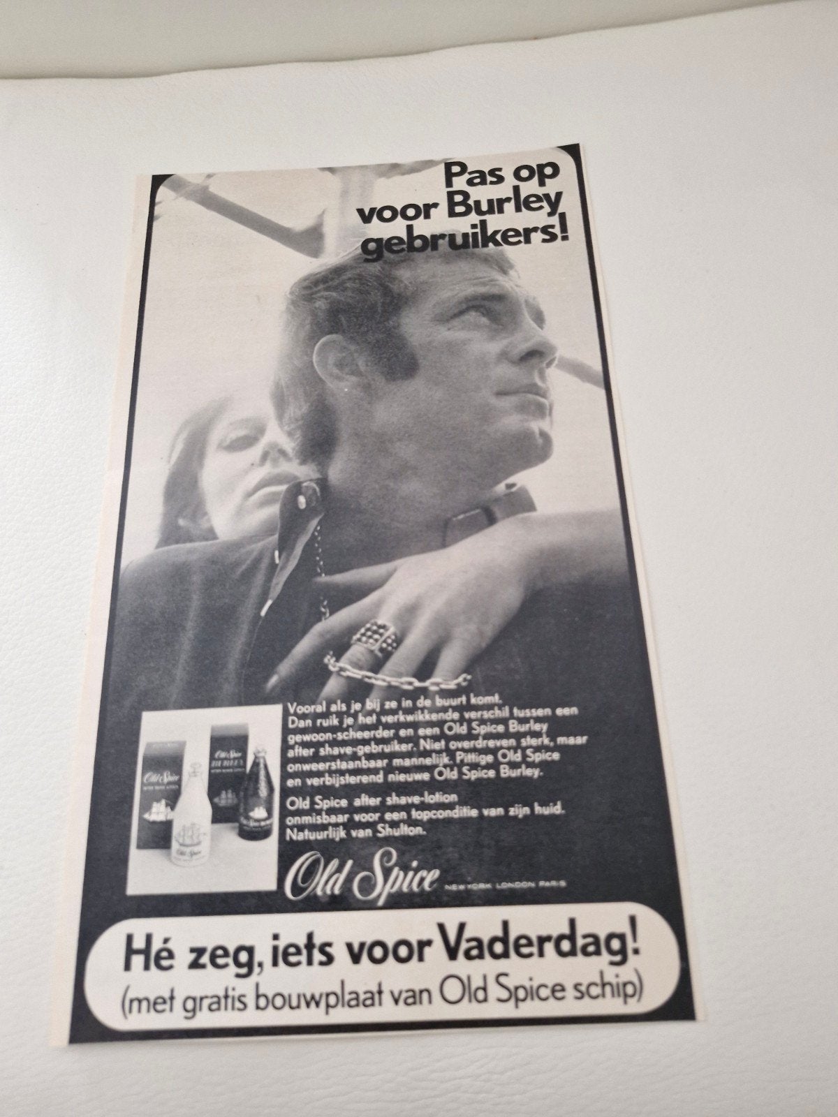 Vintage Old Spice Reclame Advertentie (ca. 32x14 cm), Ophalen of Verzenden, Gebruikt, Reclamebord