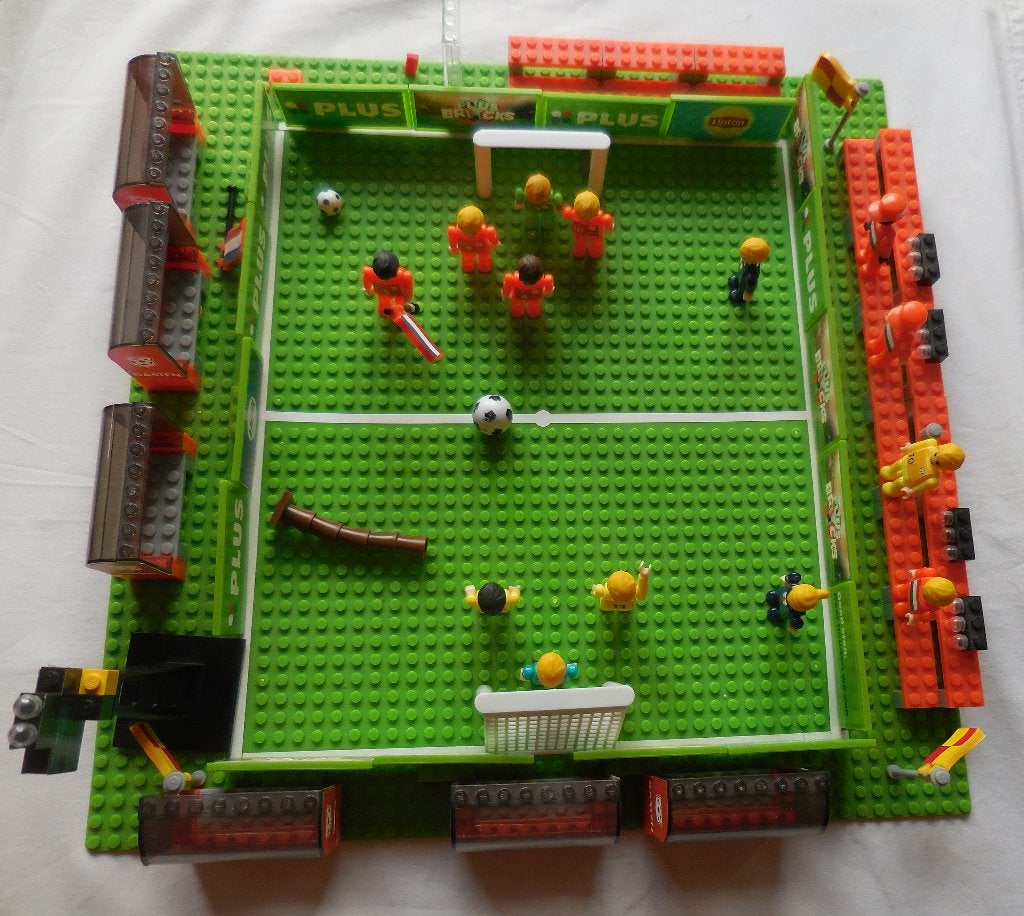 PLUS Supermarkt ‘Lego’ Voetbalveld met o.a. spelers en meer, Kinderen en Baby's, Speelgoed | Duplo en Lego, Ophalen, Zo goed als nieuw