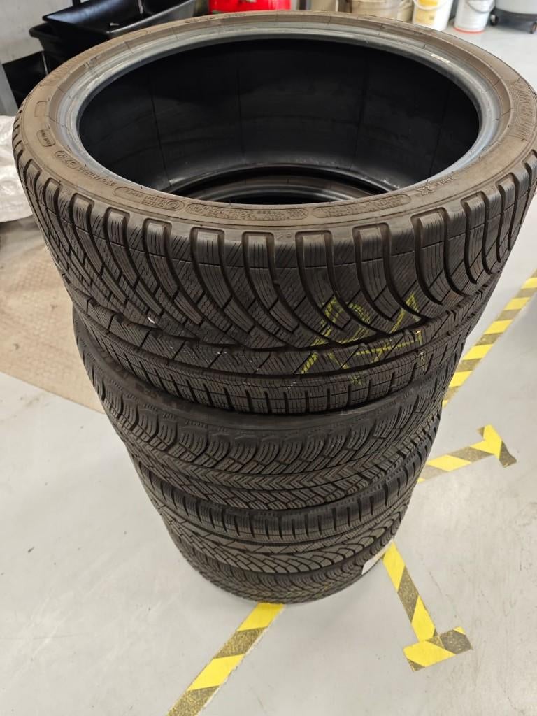 Michelin Pilot Alpin PA4 245 35 20 & 275 30 20 DEMO, Ophalen, Winterbanden, Band(en), Personenwagen
