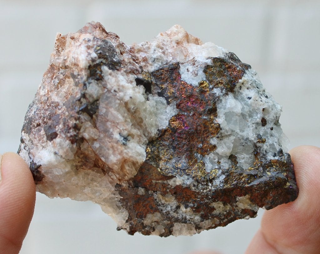 CHALCOPYRIET - BORNIET - CALCIET uit Belgie, Ophalen of Verzenden, Mineraal