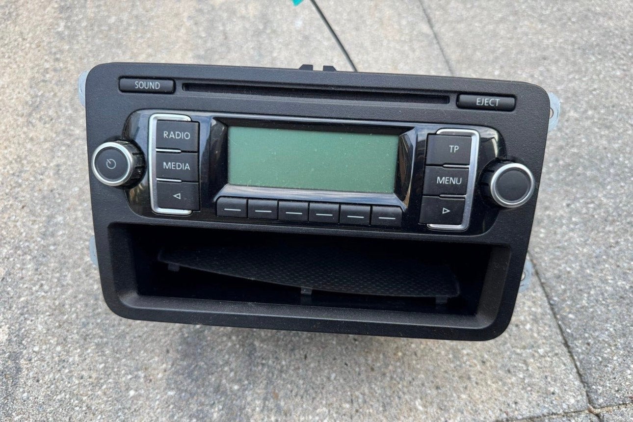 RCD210 Autoradio VW Polo met opbergvak, Ophalen of Verzenden, Gebruikt