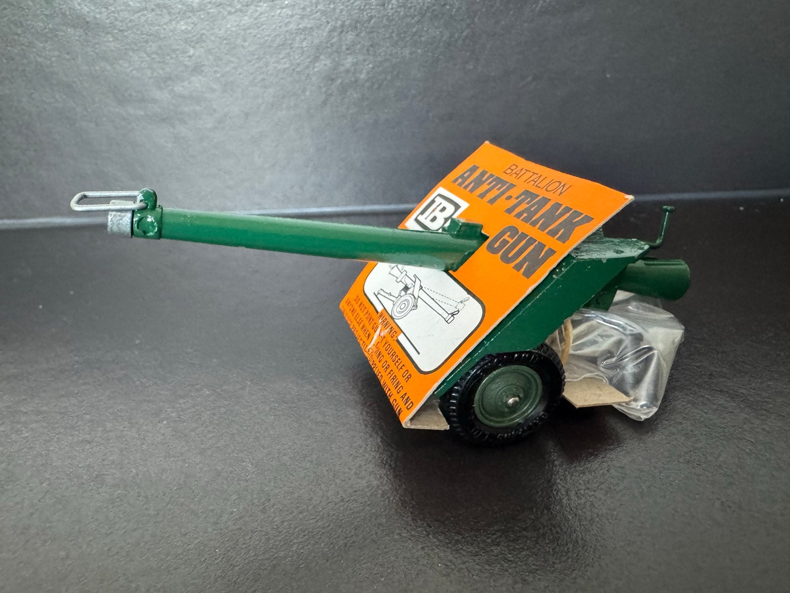 Britains Anti-Tank Gun, Hobby en Vrije tijd, Modelauto's | 1:32, Ophalen of Verzenden, Nieuw, Overige typen, Britains