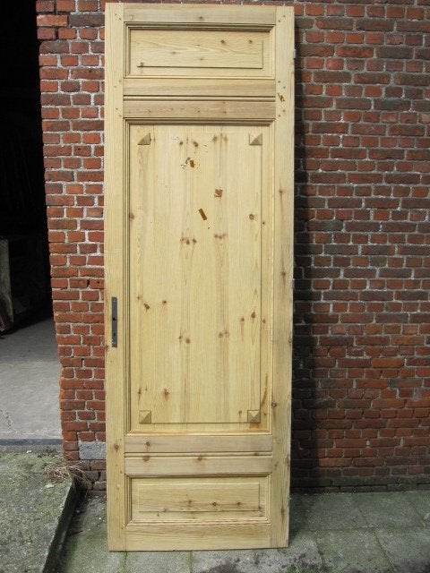 250,5hx85br Zwaar uitgevoerde grenen paneeldeur, schuifdeur?, Ophalen