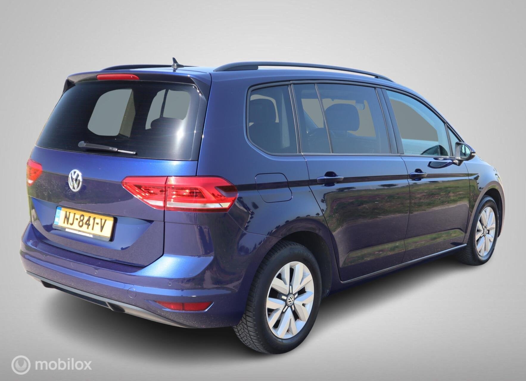 Volkswagen Touran 1.2 TSI 110 PK H6 Panodak|DonkerGlas|PDC V, Voorwielaandrijving, Stof, Gebruikt, 4 cilinders