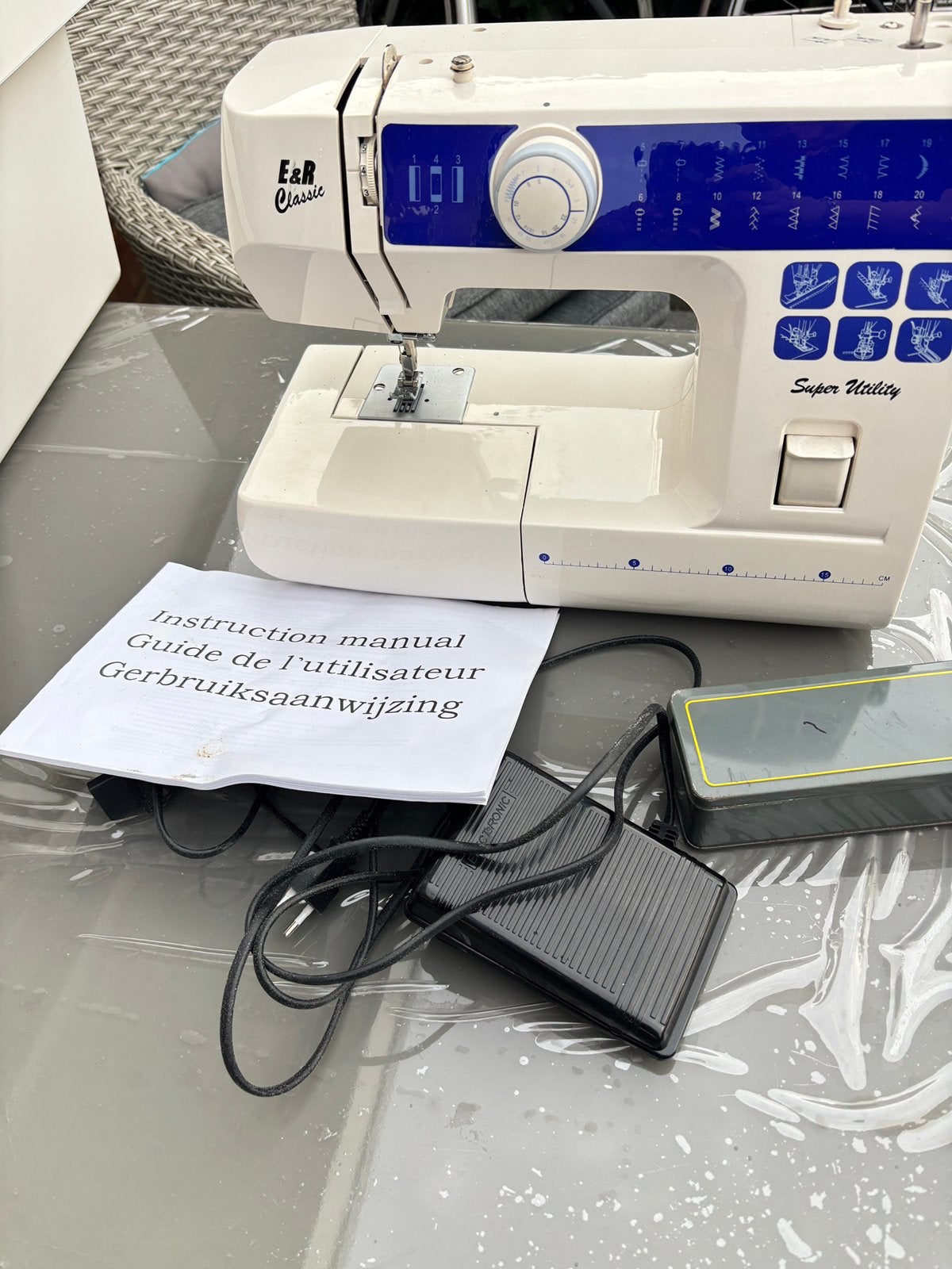 E&R Naaimachiene, Ophalen, Zo goed als nieuw, Naaimachine, Overige merken