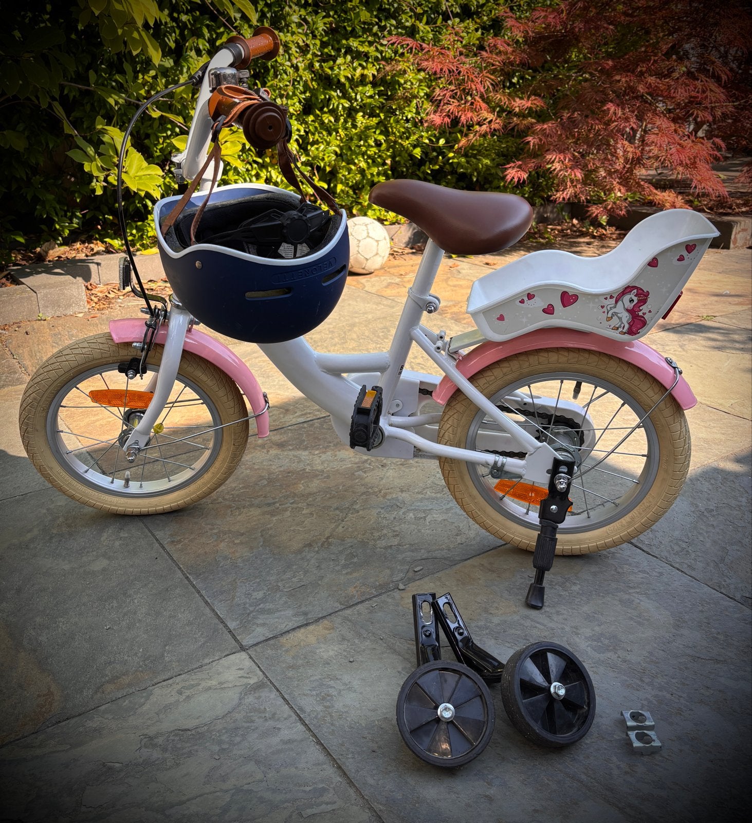 Sjoef kinderfiets 14 inch met helm en zijwieltjes, Ophalen of Verzenden, Gebruikt, Minder dan 16 inch, Zijwieltjes
