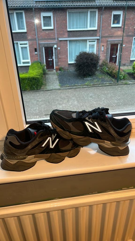 Newbalance 9060, Ophalen of Verzenden, Zo goed als nieuw, Zwart