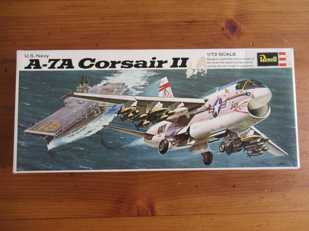Vought A-7A Corsair II  (Revell 1/72), 1:72 tot 1:144, Revell, Ophalen of Verzenden, Zo goed als nieuw