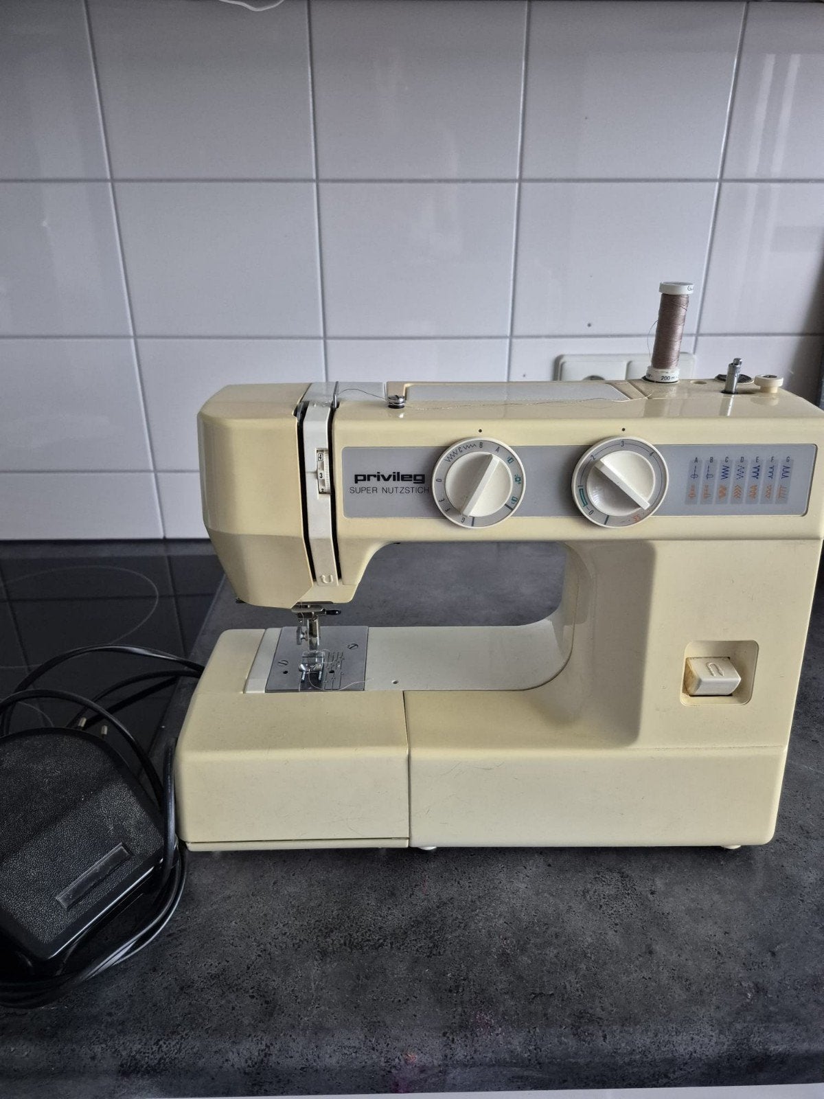 Privileg Super Nutzstich Naaimachine met hoes, Ophalen, Gebruikt, Naaimachine, Overige merken