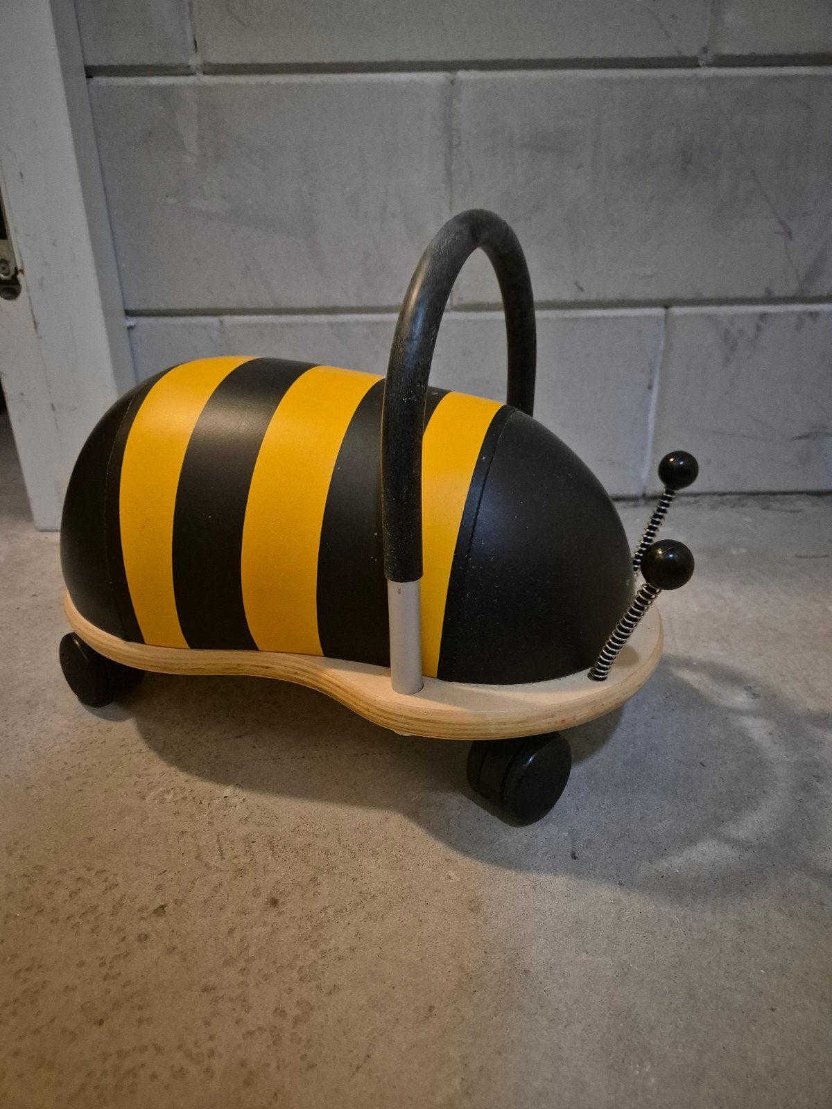 Wheely Bug 1+ year old, Ophalen, Zo goed als nieuw, Loopfiets