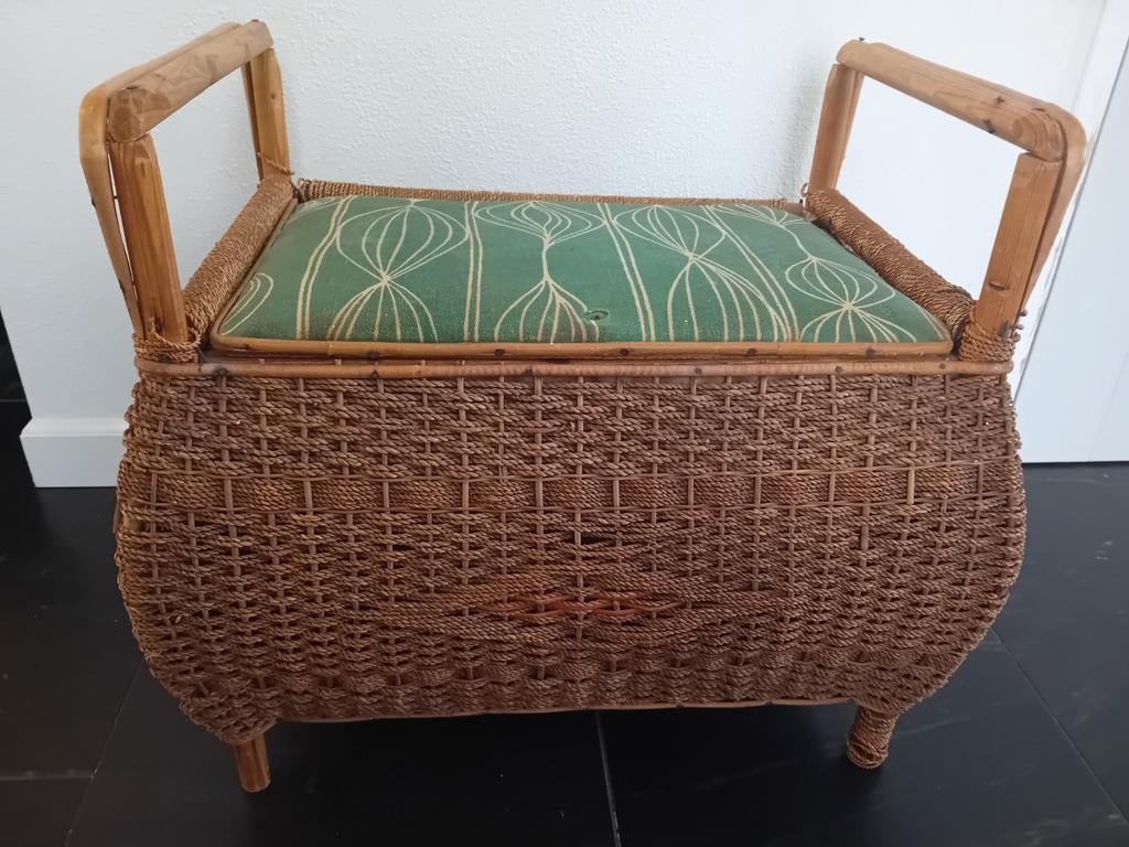 Vintage Rotan Naaidoos / Opbergkist / Voetenbankje, Ophalen