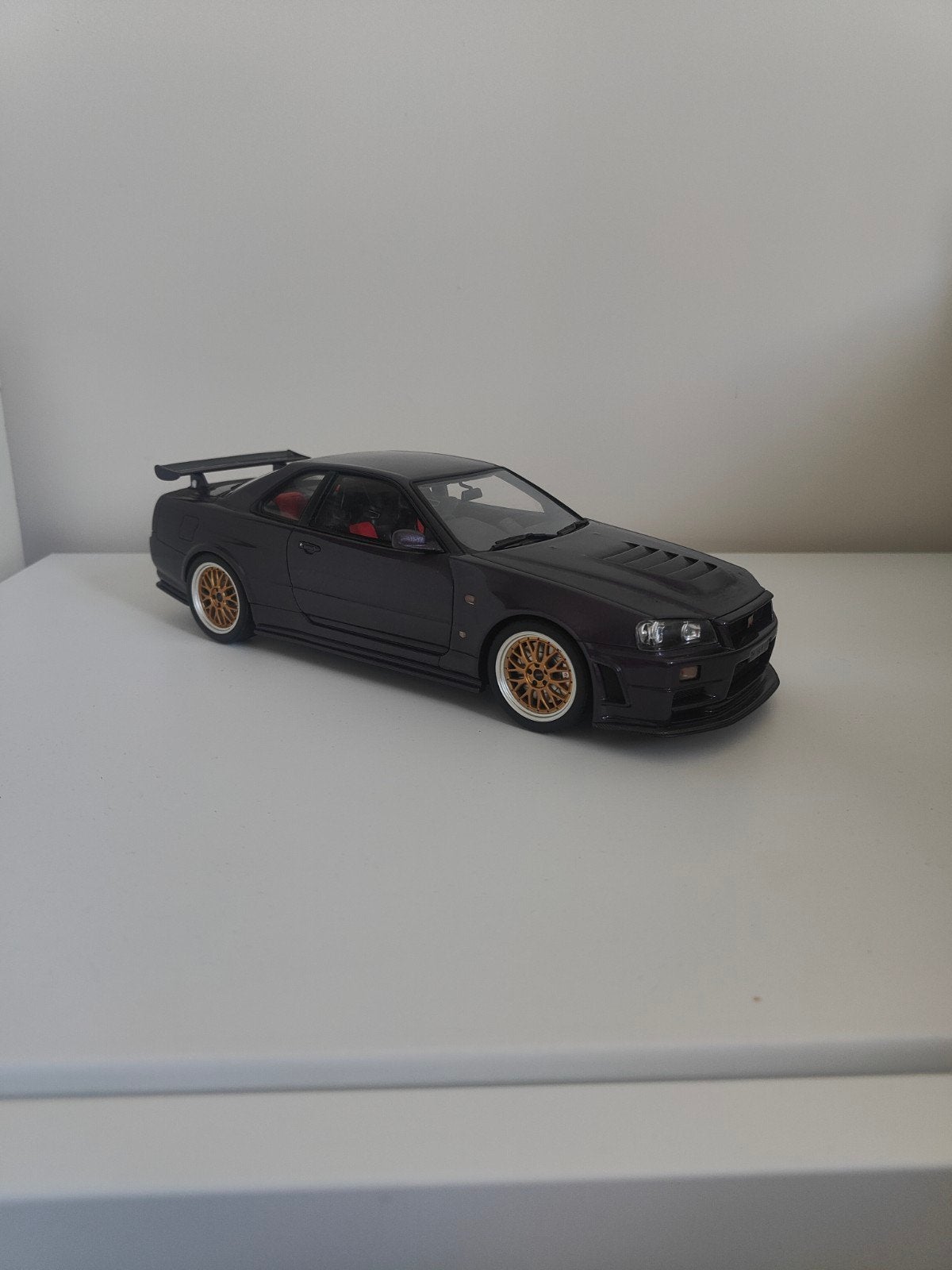 oho nismo r34 gt-r z-tune 1/18 Nissan Skyline paars, Ophalen of Verzenden, Zo goed als nieuw, Auto, Overige merken