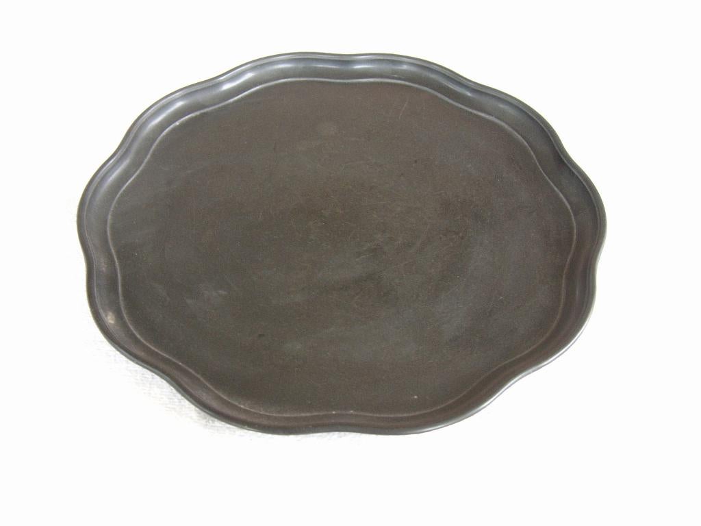 antiek bakelite bakeliet rond dienblad geschulpte rand nr 2, Huis en Inrichting, Ophalen of Verzenden, Gebruikt, Rond, Overige materialen