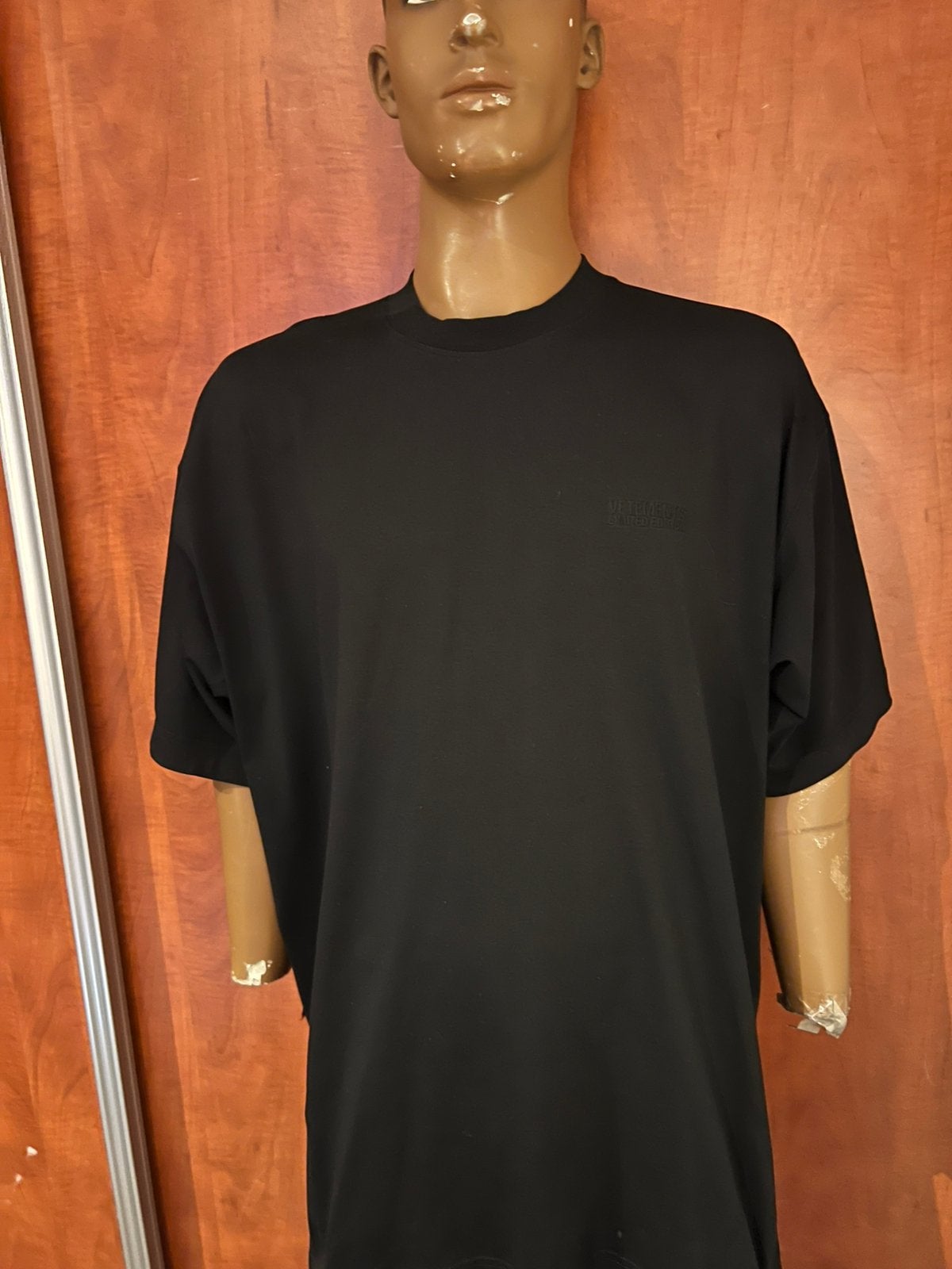 VETEMENTS unisex shirt maat L origineel zgan, Ophalen of Verzenden, Zo goed als nieuw, Maat 52/54 (L), Zwart