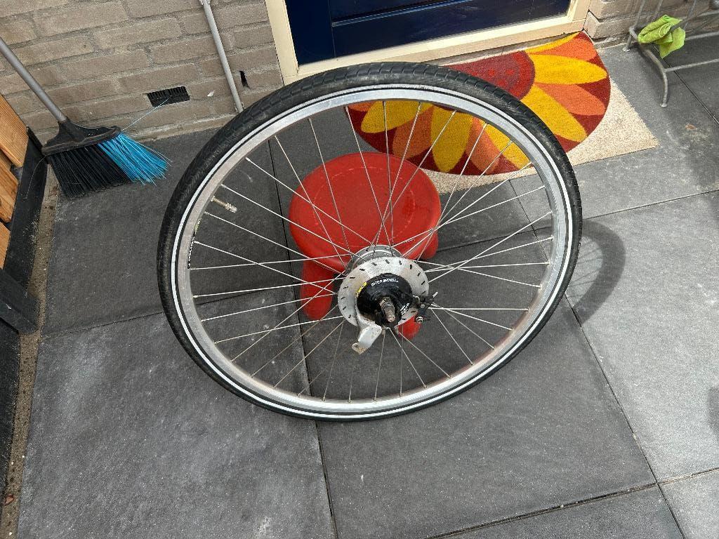 :Achterwiel 28 inch 8 NEXUS versnellingen rollerbrakes, Fietsen en Brommers, Wiel, Gebruikt, Shimano Nexus, Ophalen of Verzenden