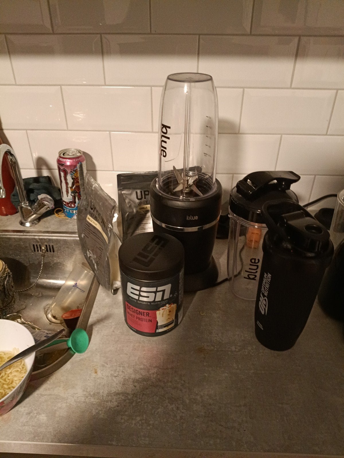 sport blender met sportartikelen, Ophalen, 1 tot 2 liter, Nieuw, 3 snelheden of meer