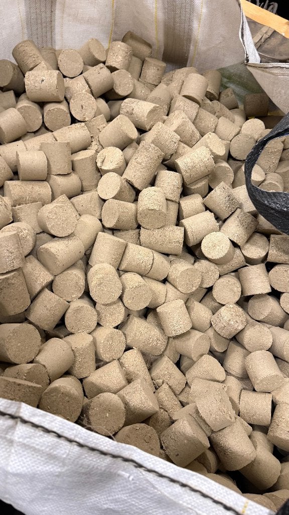 Houtbriketten in Big Bag, 3 tot 6 m³, Ophalen, Overige houtsoorten, Blokken